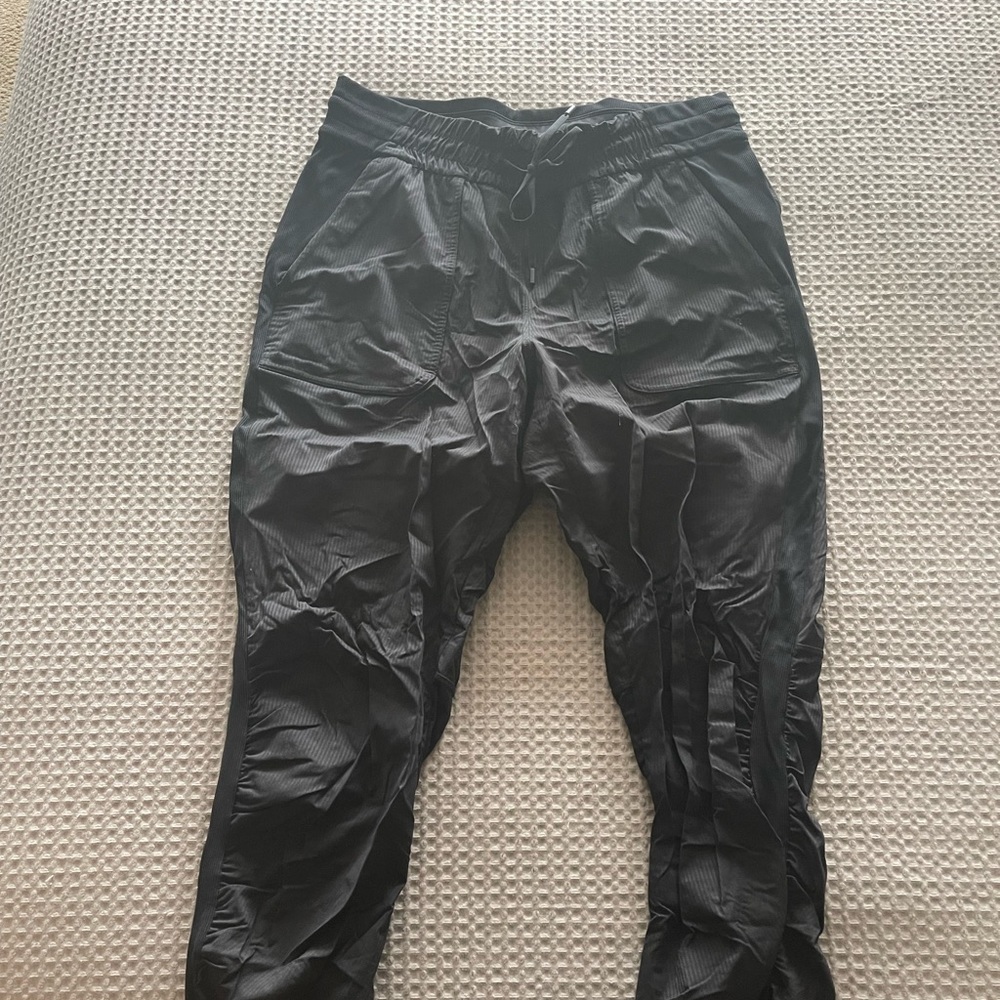 Lululemon dance pants size 10 worn once